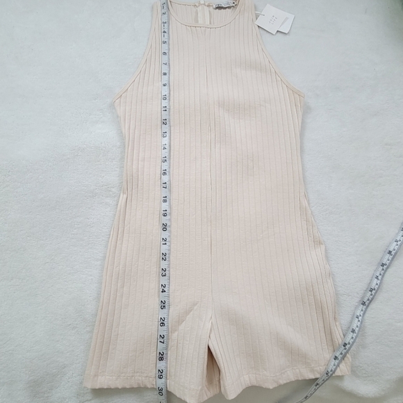 Zara Racerback Ribbed Knit Oatmeal Cream Colored Sleeveless Romper Cat Suit - Picture 8 of 10